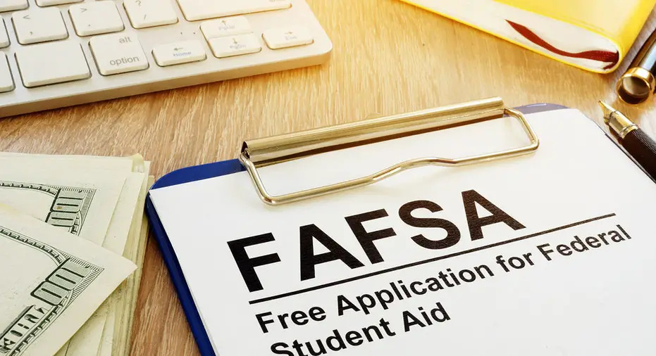 Filling Out the FAFSA a StepbyStep Guide
